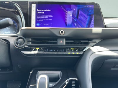 2024 Toyota CROWN Platinum