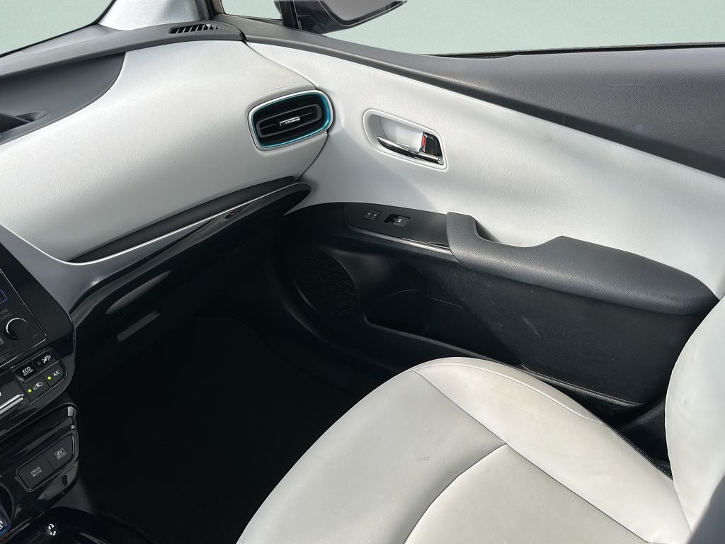 2016 Toyota PRIUS Four