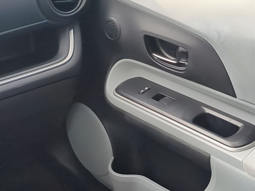 2014 Toyota PRIUS c Two