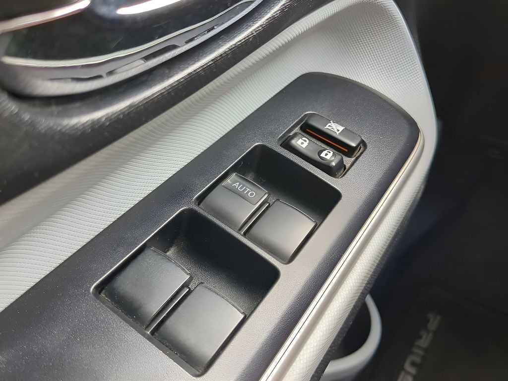 2014 Toyota PRIUS c Two