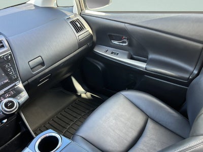2015 Toyota PRIUS v Five