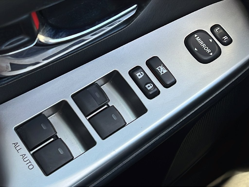 2015 Toyota PRIUS v Five