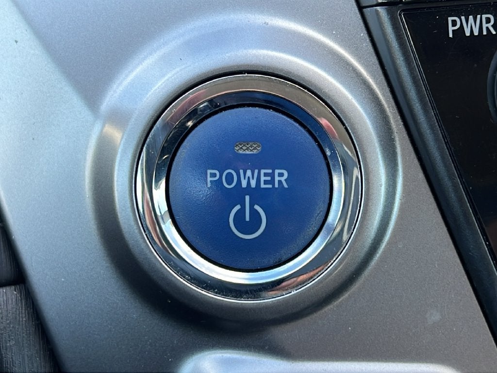 2015 Toyota PRIUS v Five