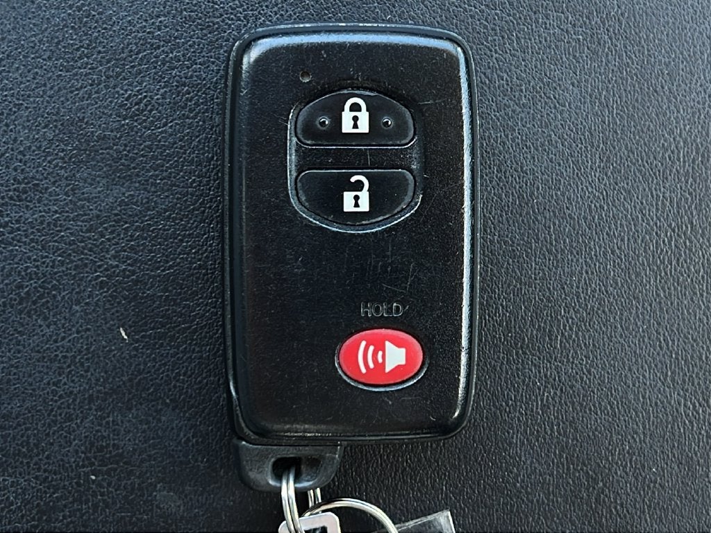 2015 Toyota PRIUS v Five