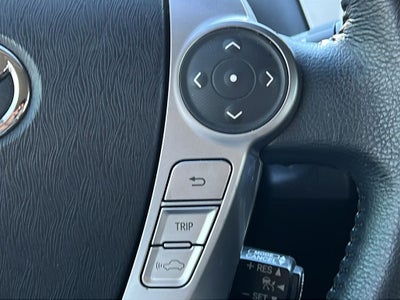 2017 Toyota Prius v Five