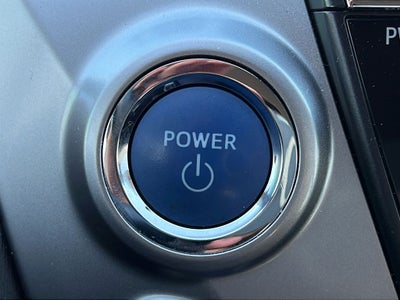 2017 Toyota Prius v Five