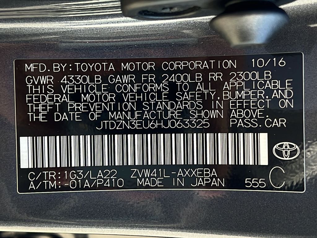 2017 Toyota Prius v Five