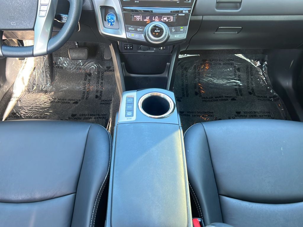 2017 Toyota PRIUS v Four