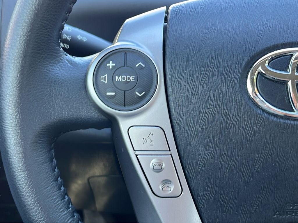 2017 Toyota PRIUS v Four