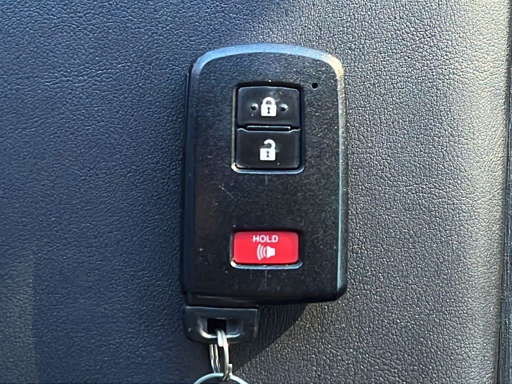 2017 Toyota PRIUS v Four