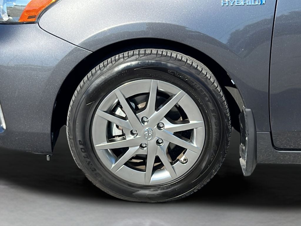 2017 Toyota PRIUS v Four