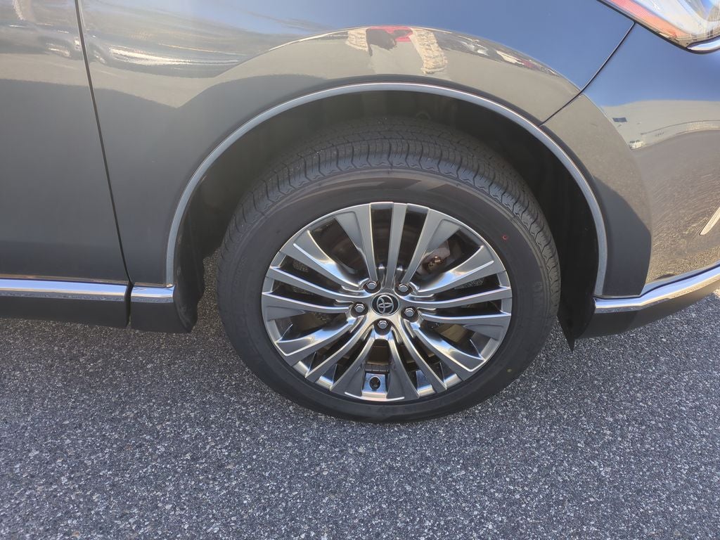 2023 Toyota Venza XLE