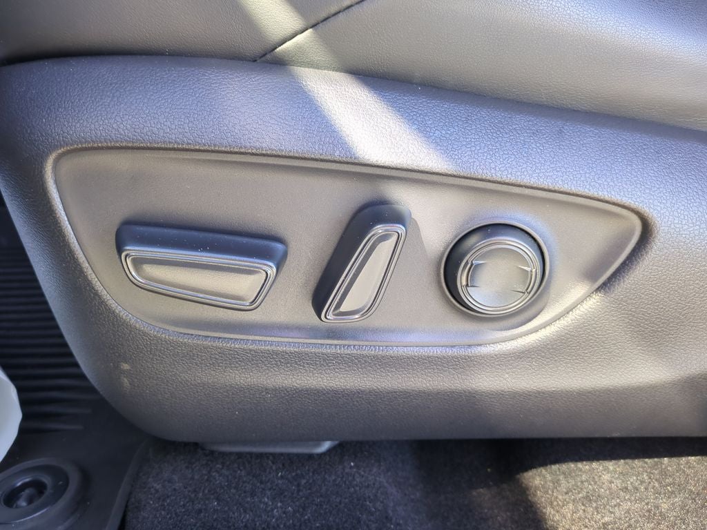 2023 Toyota Venza XLE