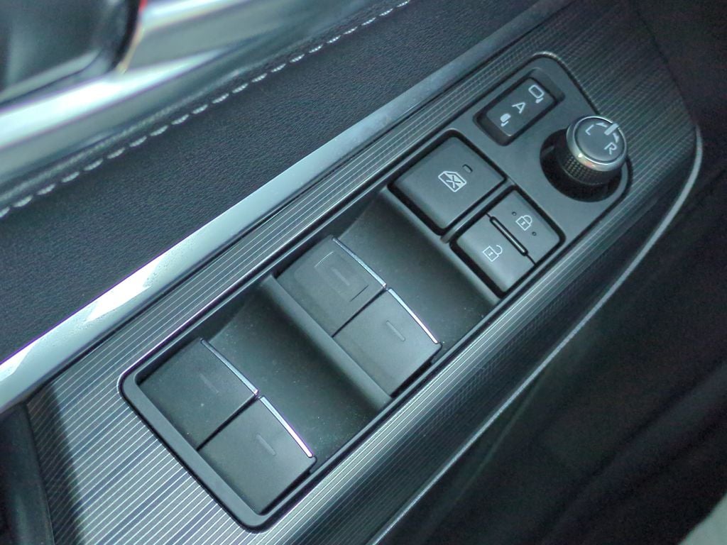 2023 Toyota Venza XLE