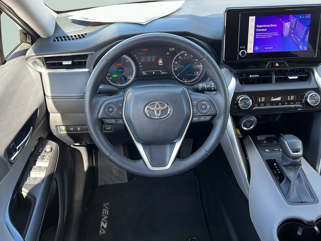 2024 Toyota Venza LE