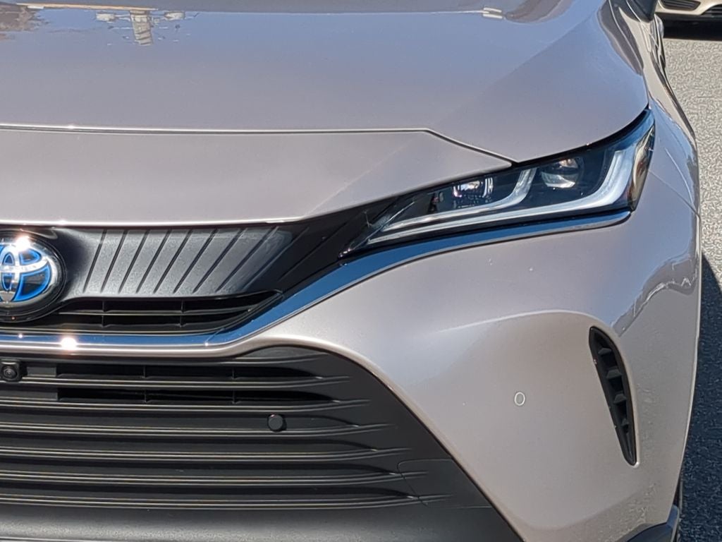 2023 Toyota Venza LE