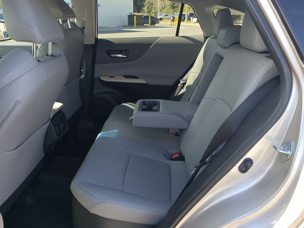 2023 Toyota Venza LE