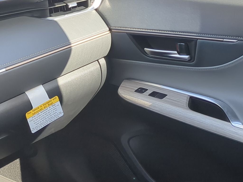 2023 Toyota Venza LE