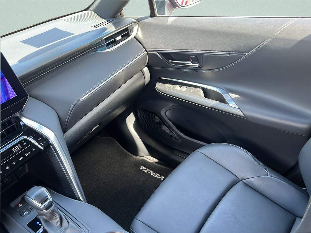 2023 Toyota Venza Nightshade