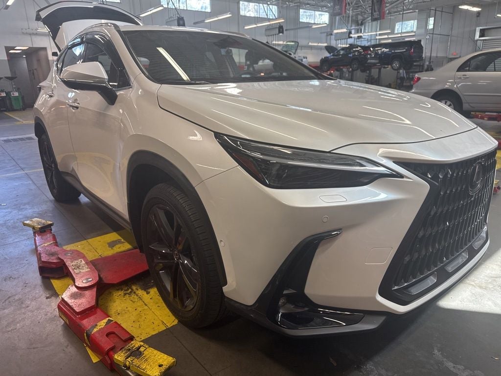 2025 Lexus NX PLUG-IN HYBRID ELECTRIC VEHICLE 450h+ Luxury