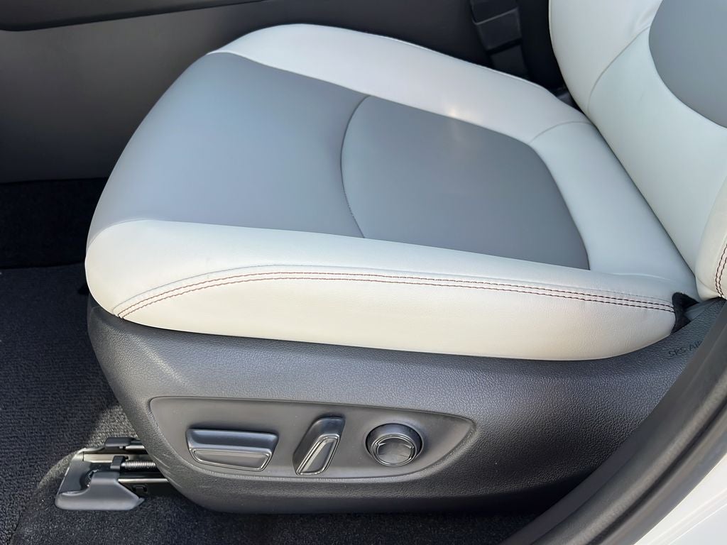 2025 Toyota RAV4 Hybrid XLE Premium