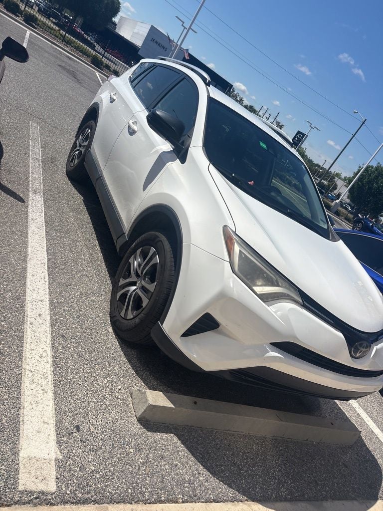 2017 Toyota RAV4 LE