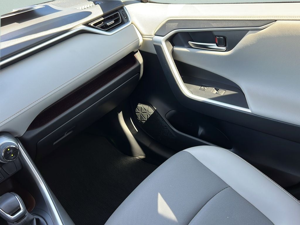 2025 Toyota RAV4 HYBRID Limited