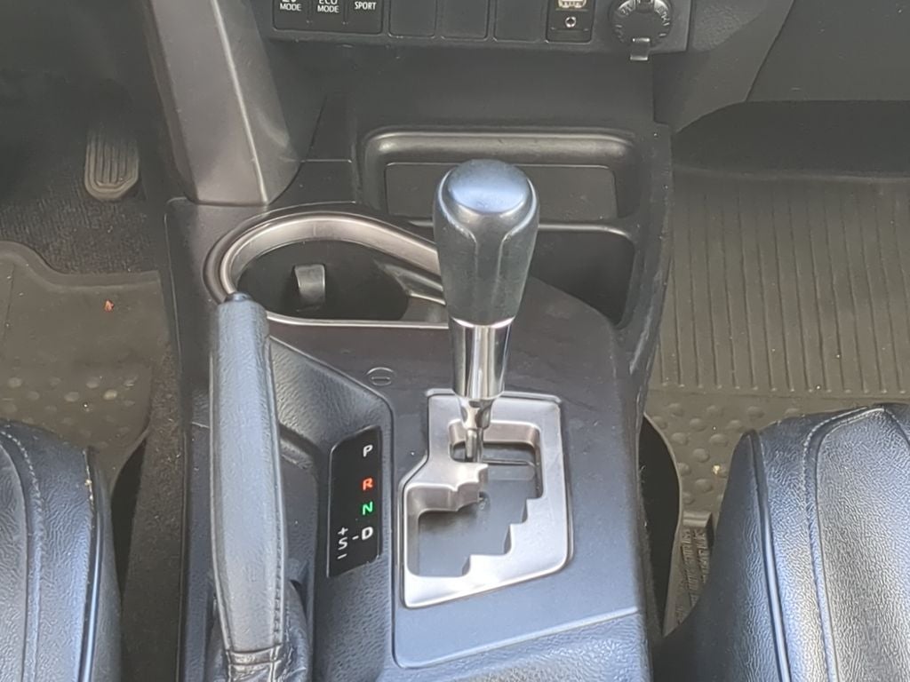 2016 Toyota RAV4 HYBRID XLE