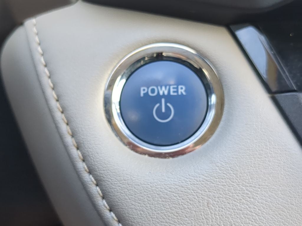 2016 Toyota RAV4 HYBRID XLE