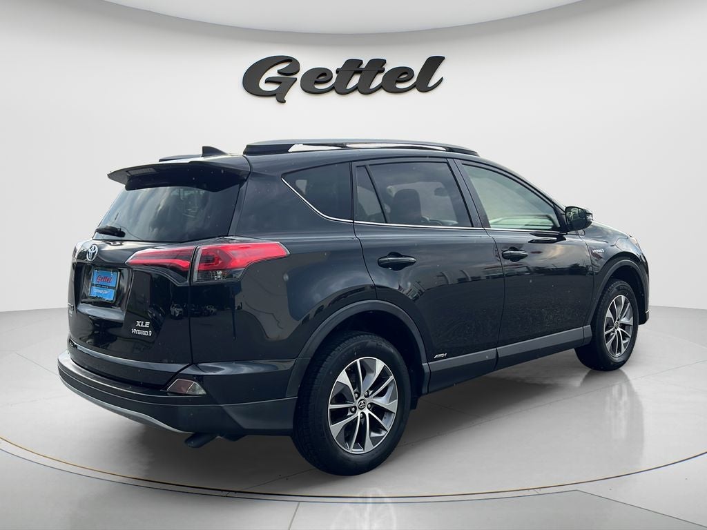 2017 Toyota RAV4 Hybrid XLE