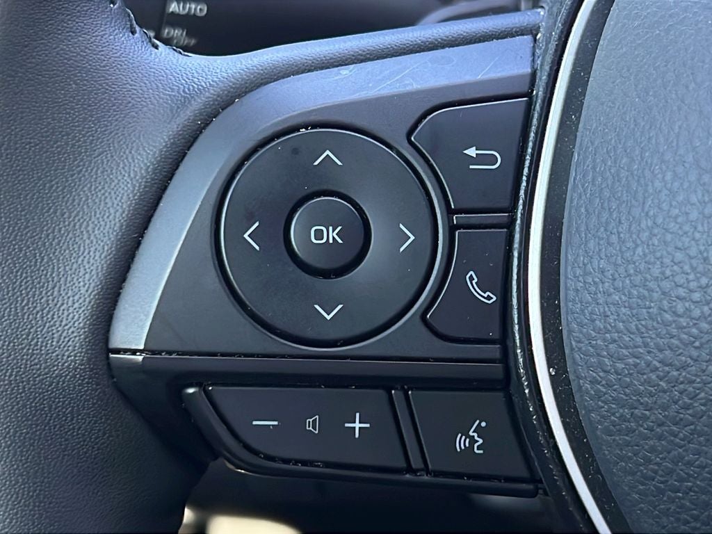 2025 Toyota Corolla Hatchback SE