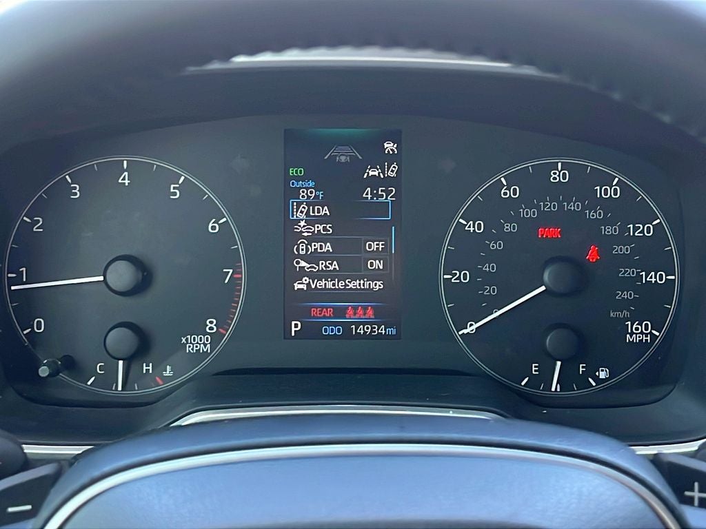 2025 Toyota Corolla Hatchback SE