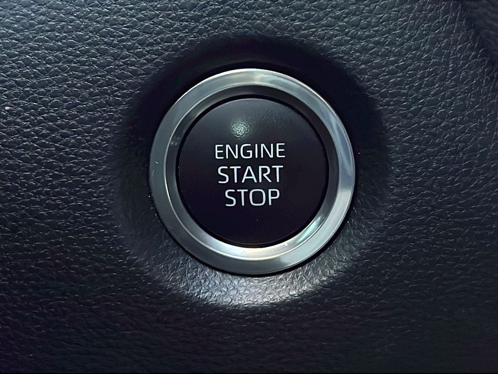 2025 Toyota Corolla Hatchback SE