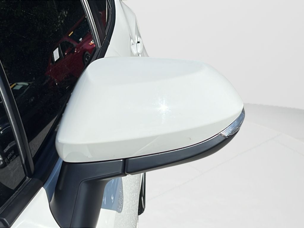 2025 Toyota Corolla Hatchback SE
