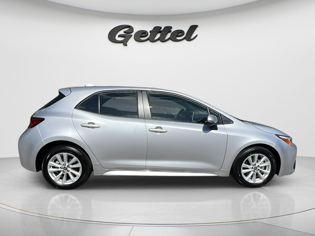 2025 Toyota Corolla Hatchback SE