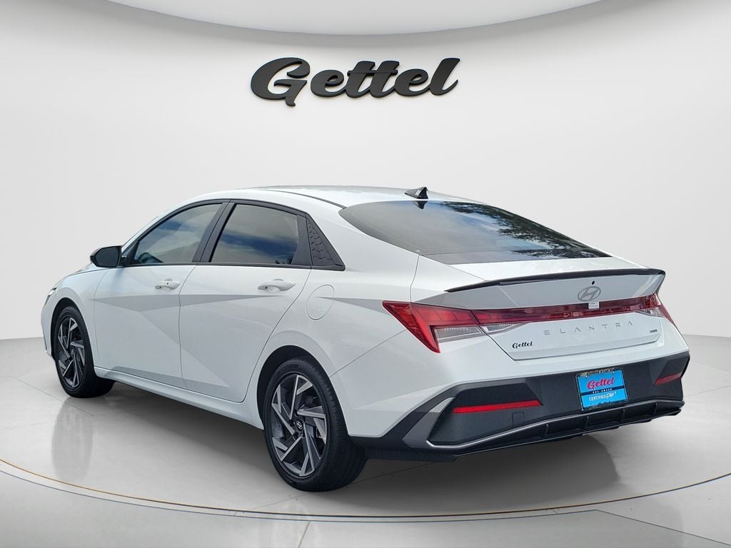 2025 Hyundai Elantra Hybrid SEL Sport