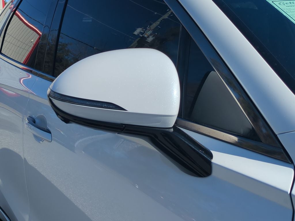 2022 Genesis GV70 2.5T