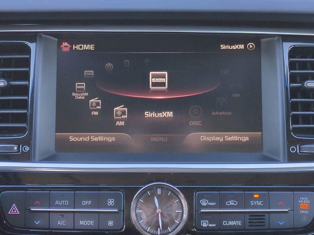 2015 Kia K900 Luxury