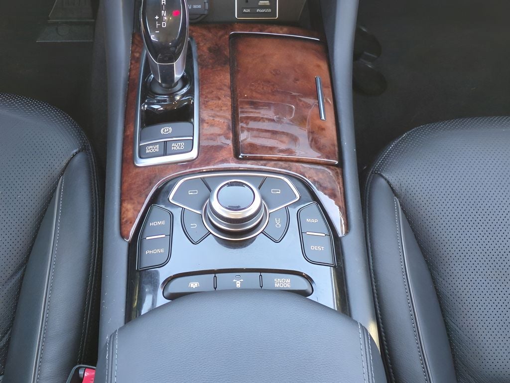 2015 Kia K900 Luxury