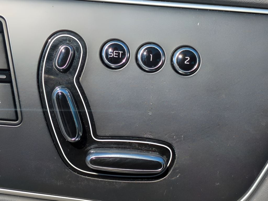 2015 Kia K900 Luxury