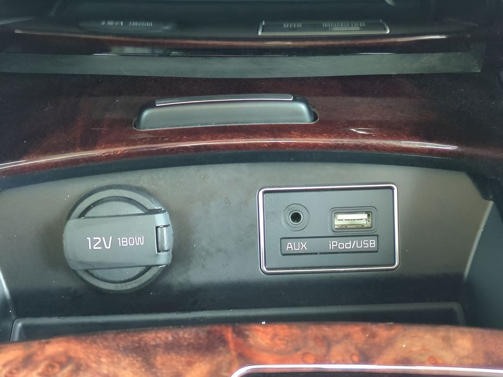 2015 Kia K900 Luxury