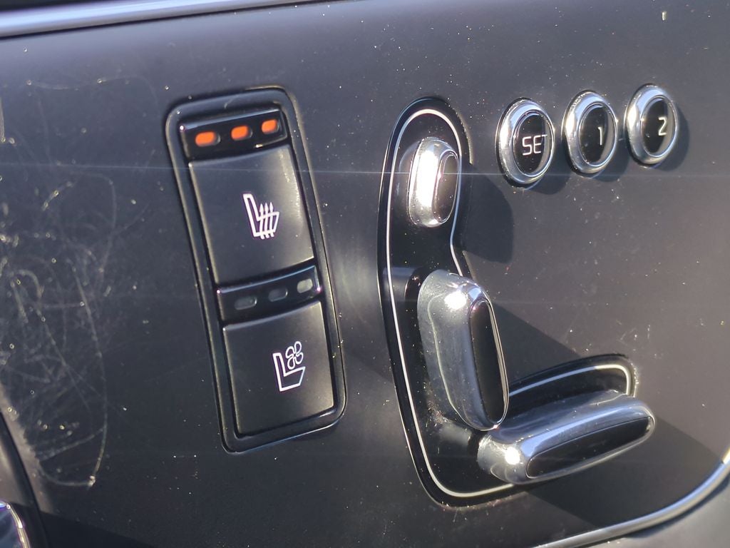 2015 Kia K900 Luxury