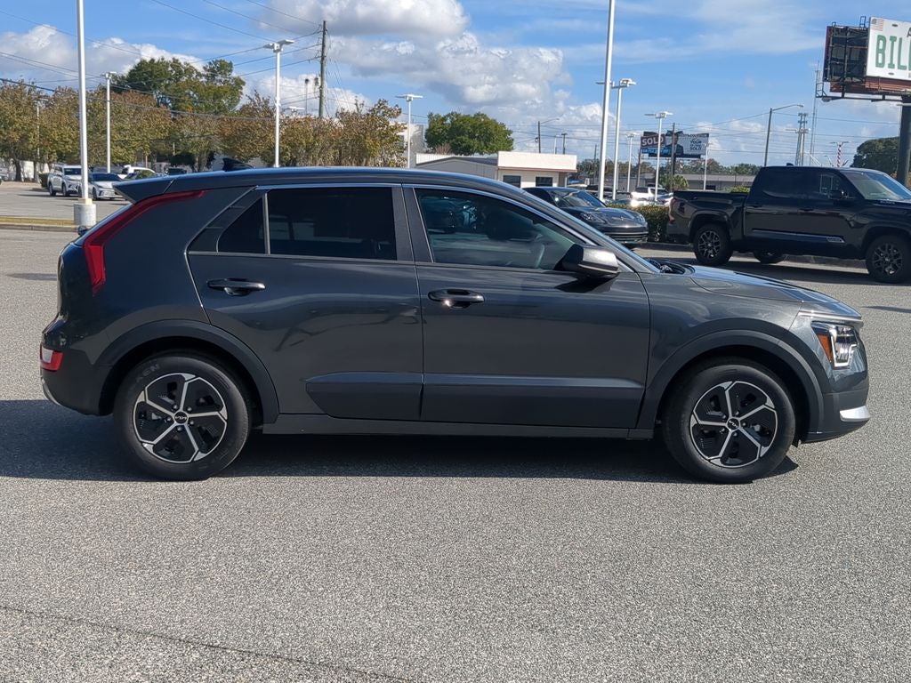 2025 Kia Niro LX