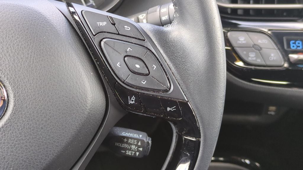 2021 Toyota C-HR XLE
