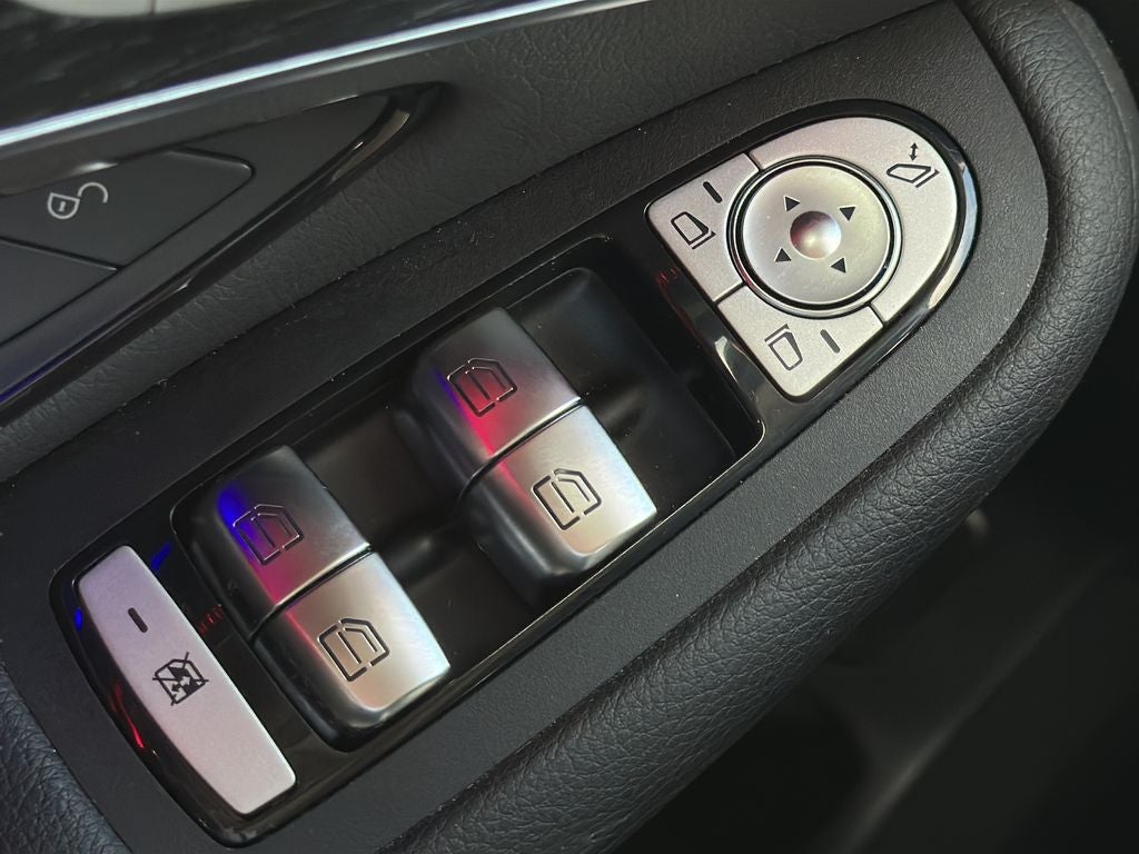 2021 Mercedes-Benz GLC-Class GLC 300