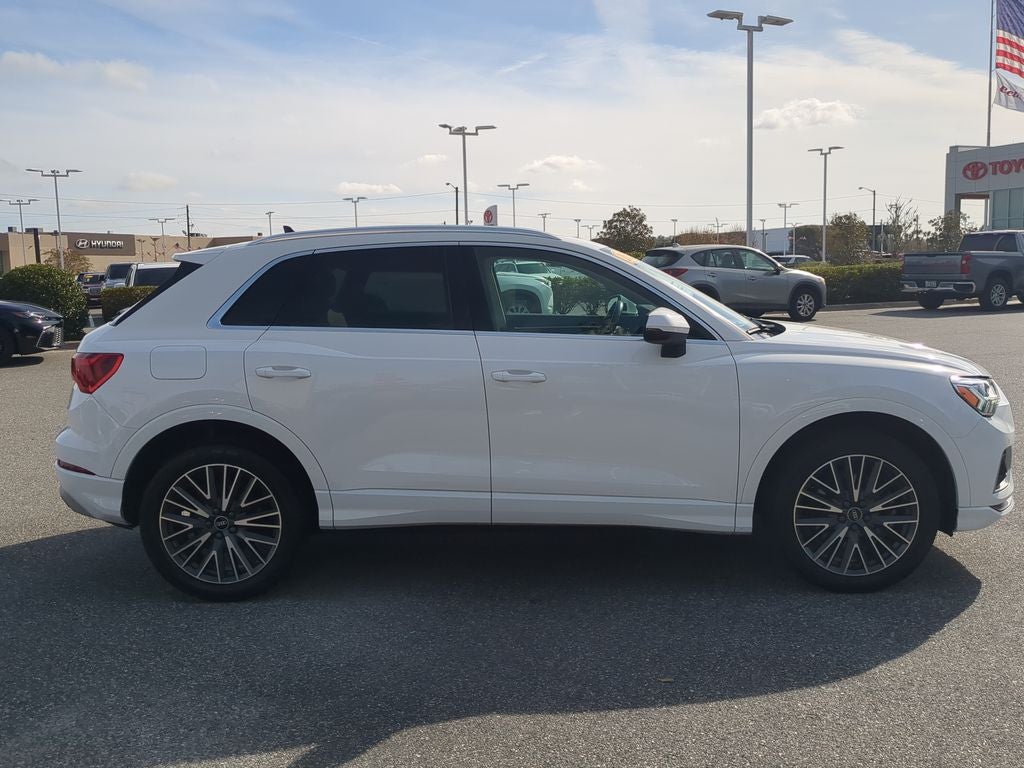 2021 Audi Q3 Premium quattro