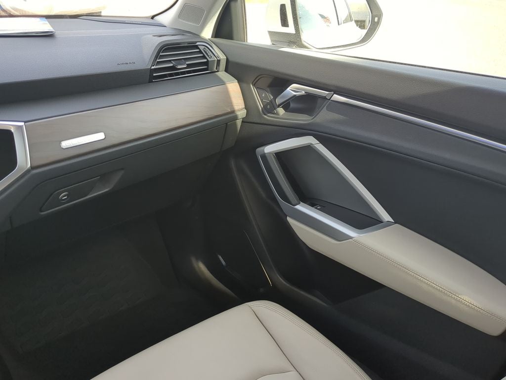 2021 Audi Q3 Premium quattro