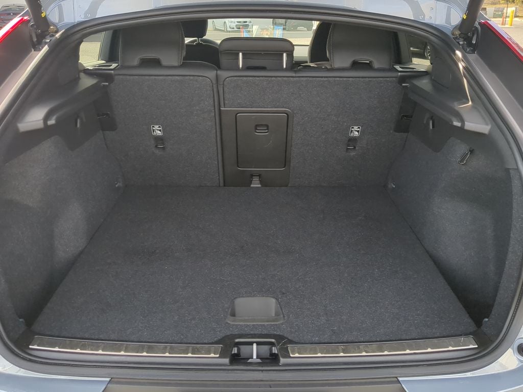 2023 Volvo C40 Twin Core