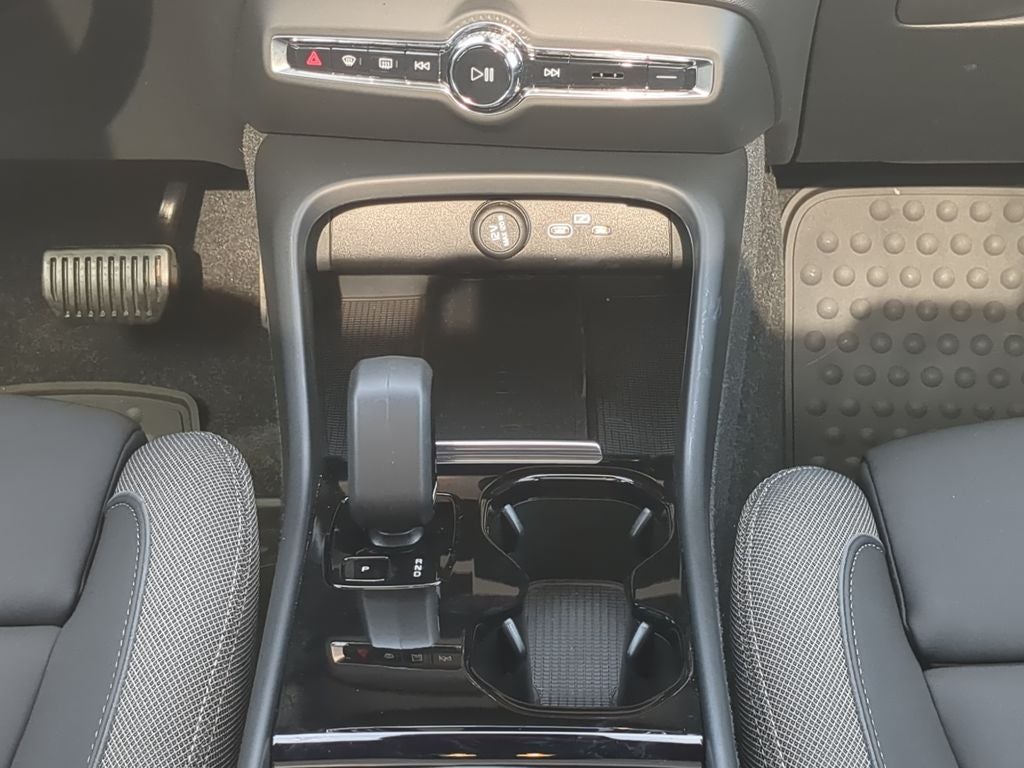 2023 Volvo C40 Twin Core