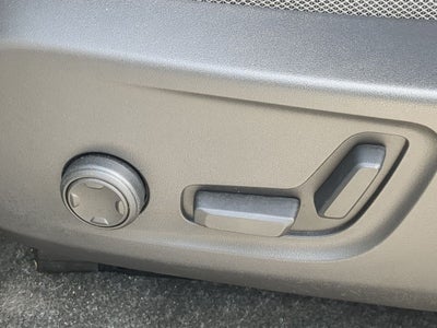 2023 Volvo C40 Twin Core